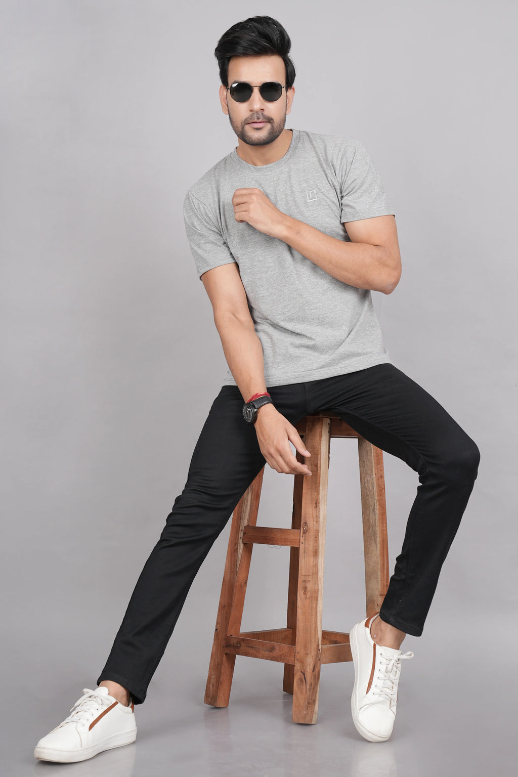 Men's Classic Solid Grey Round Neck T-shirt