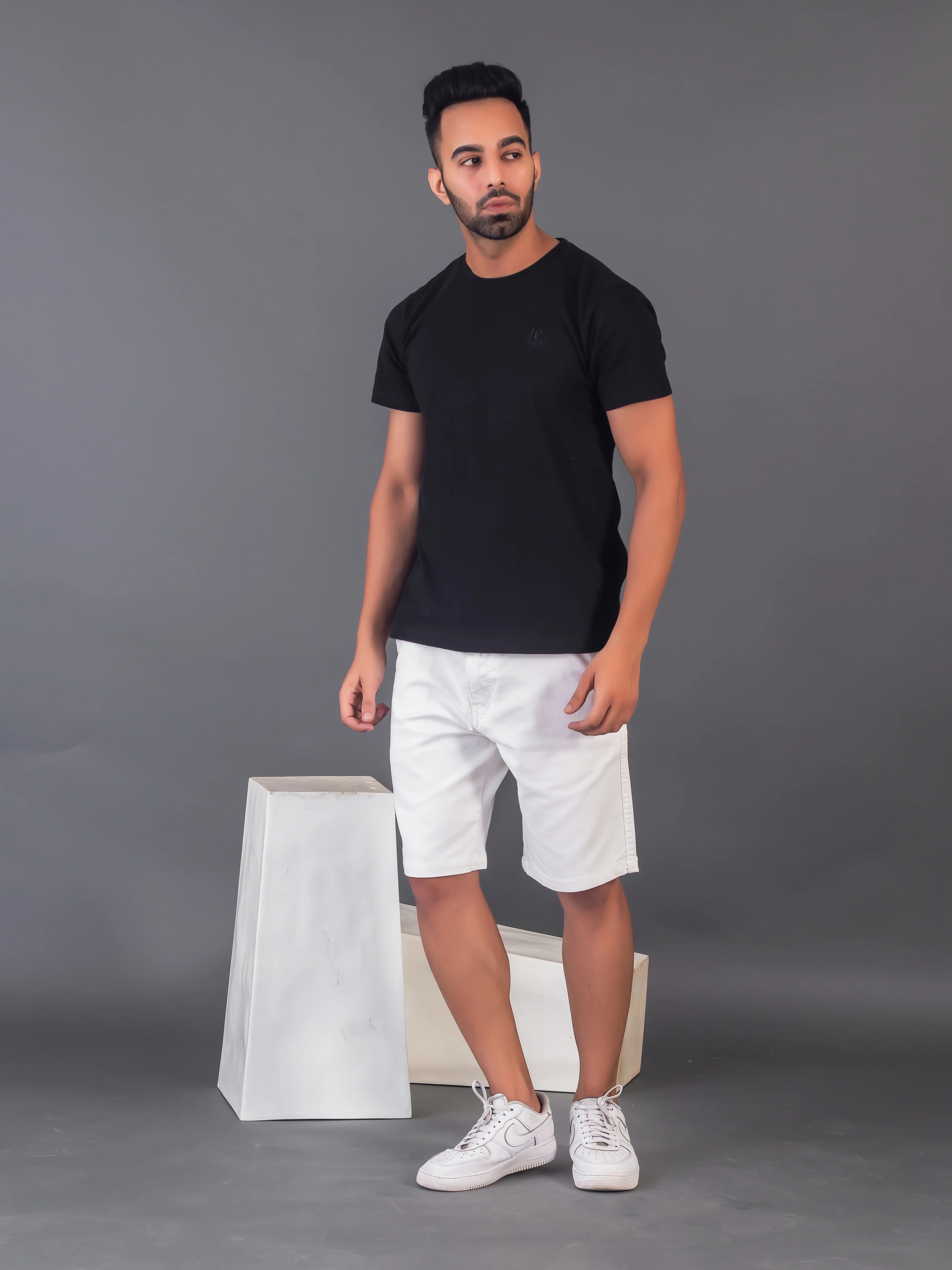 Men's Classic Solid Black Round Neck T-shirt