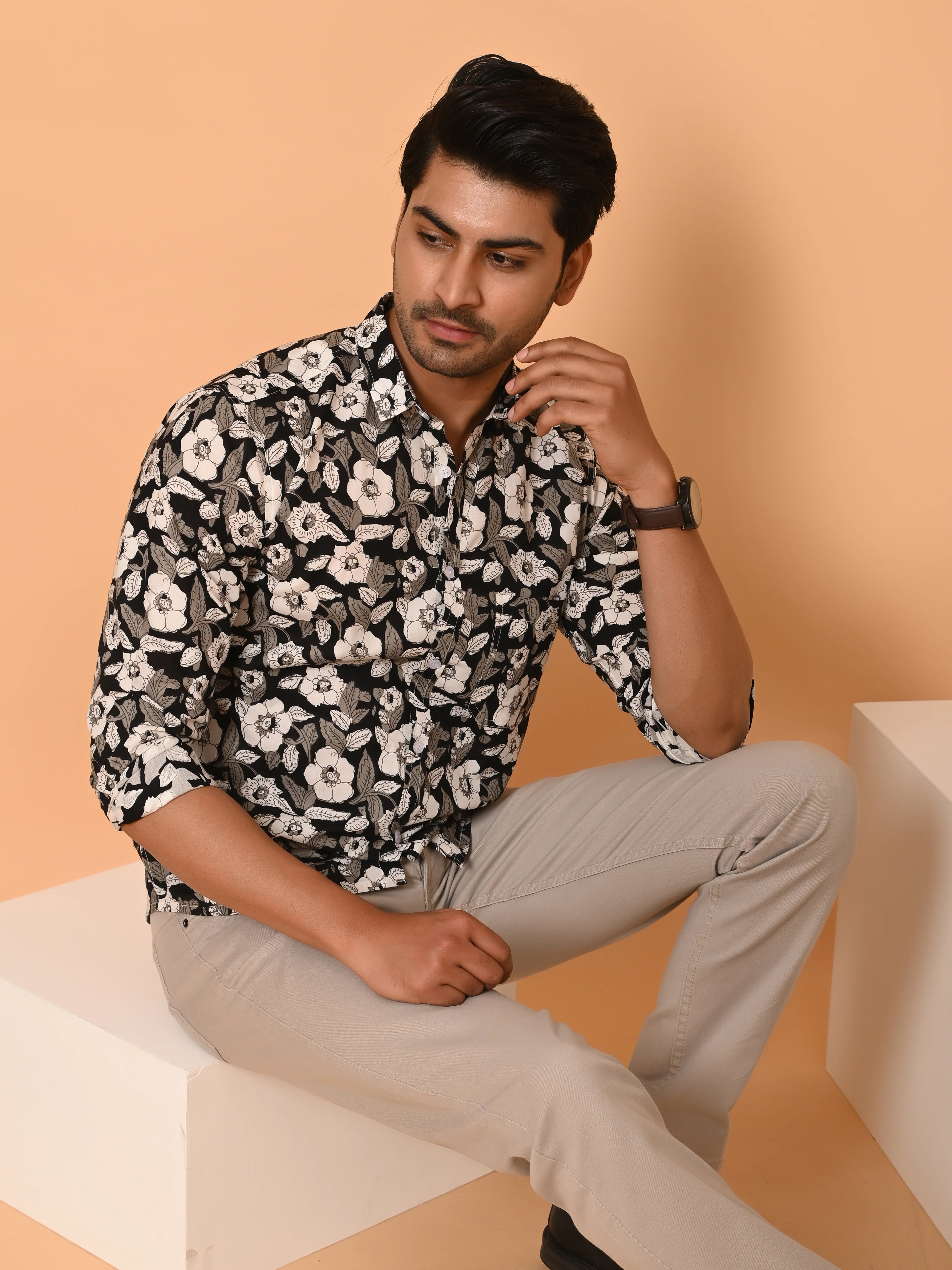 Men's Full Sleeves Monochrome Floral Rose Pattern Printed Cotton Shirt