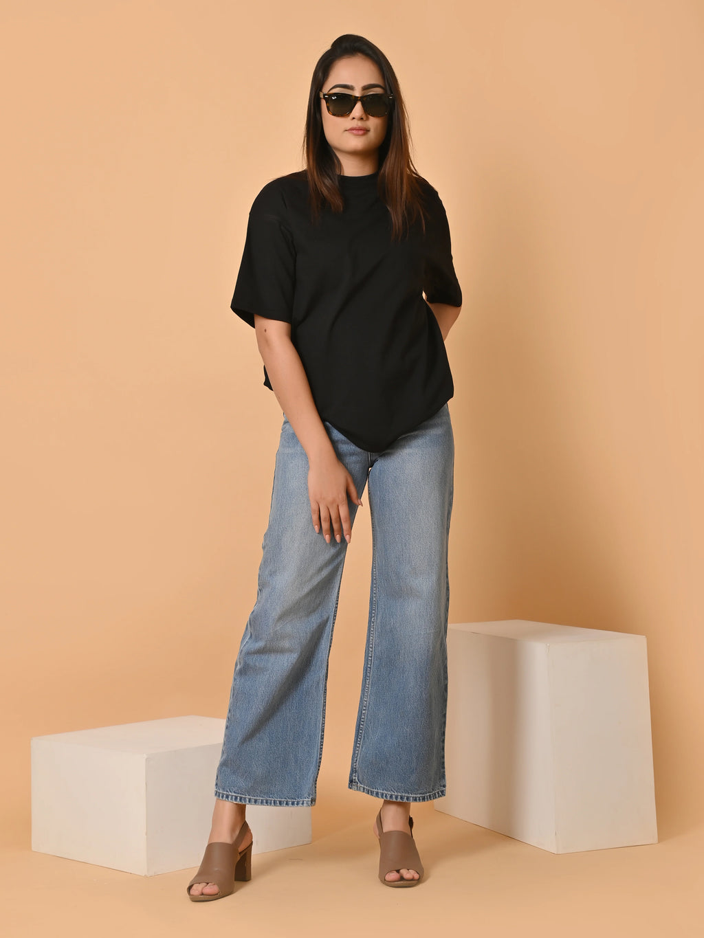 Women's Solid Black Oversized Round Neck Cotton Lycra T-shirt