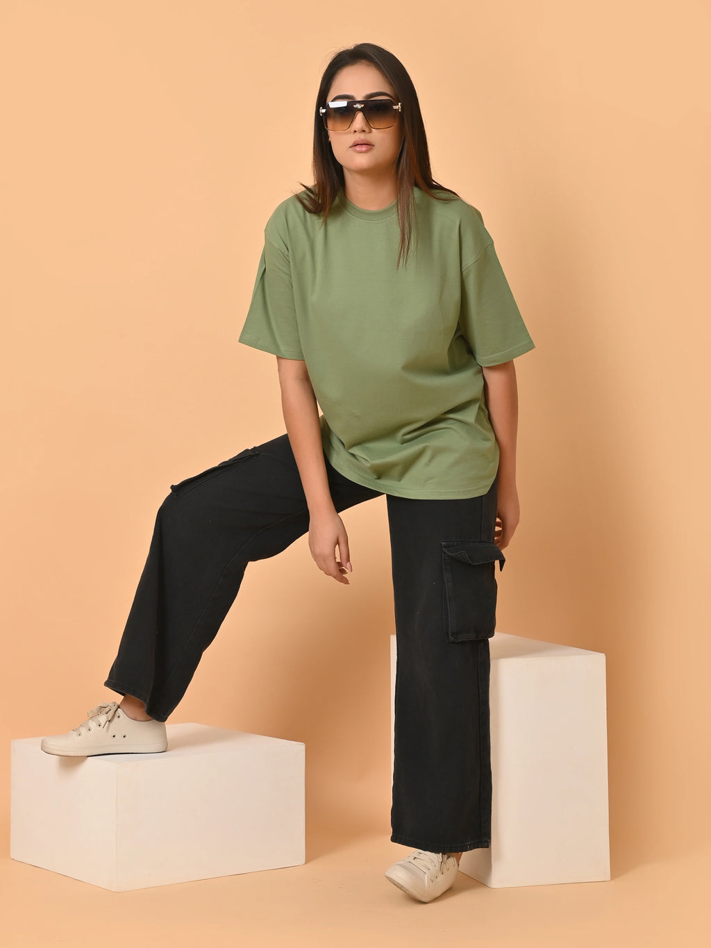 Women's Solid Warm Green Oversized Round Neck Cotton Lycra T-shirt