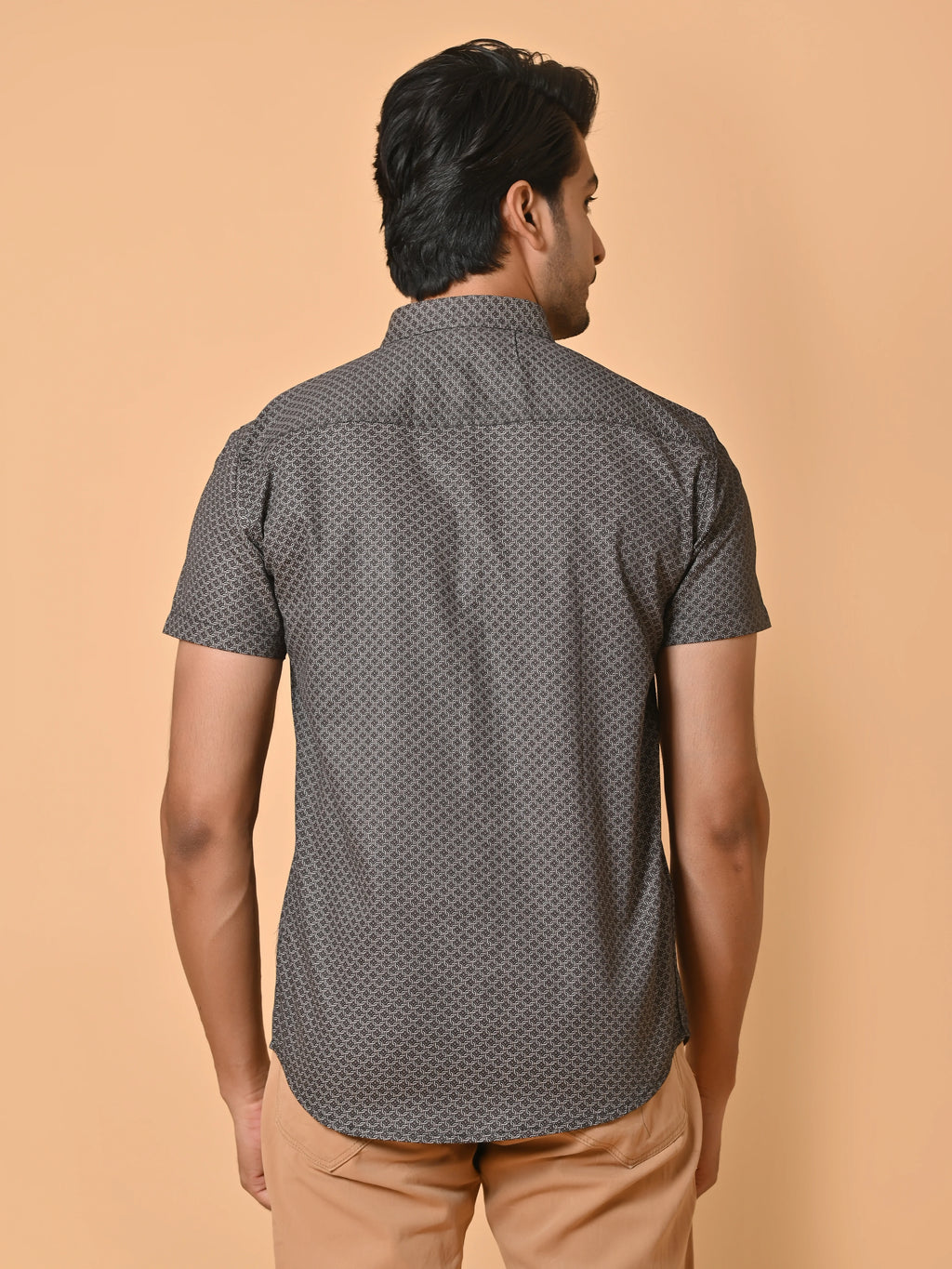 Men's Premium Satin Half Sleeves Monochrome Knot Pattern Printed Shirt