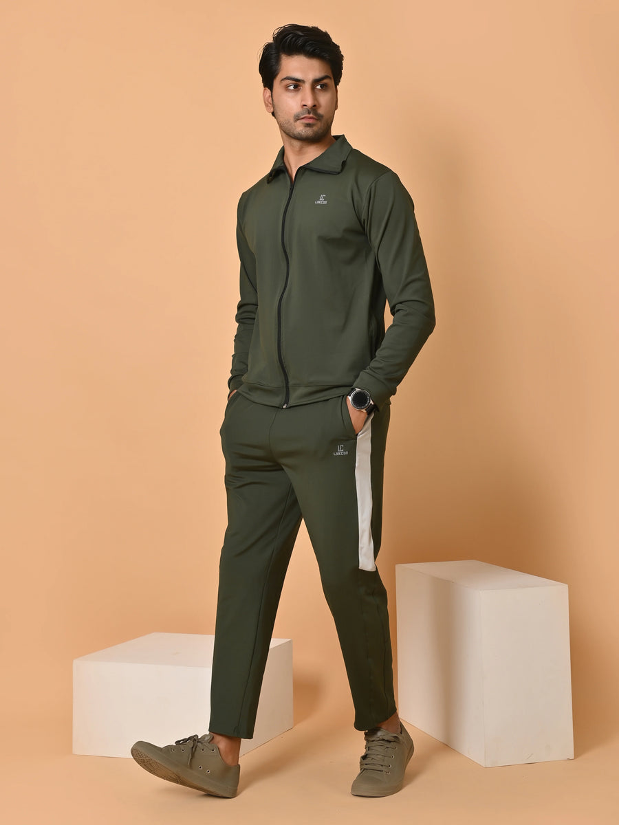 Tracksuits & Zippers