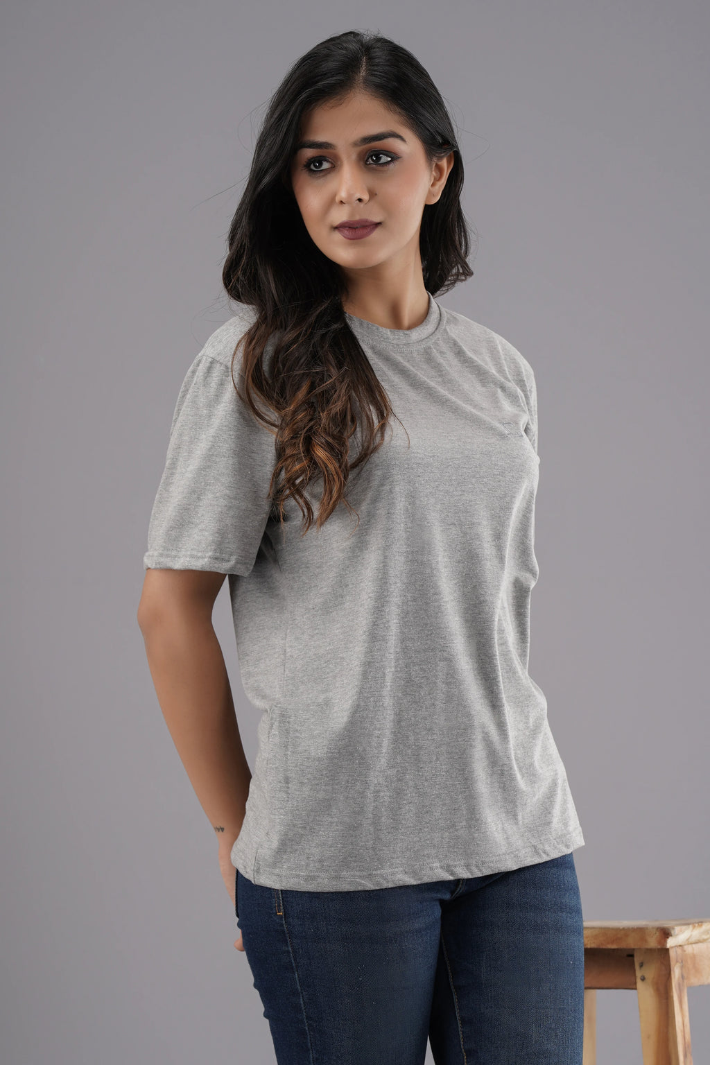 Women's Solid Grey Round Neck T-shirt