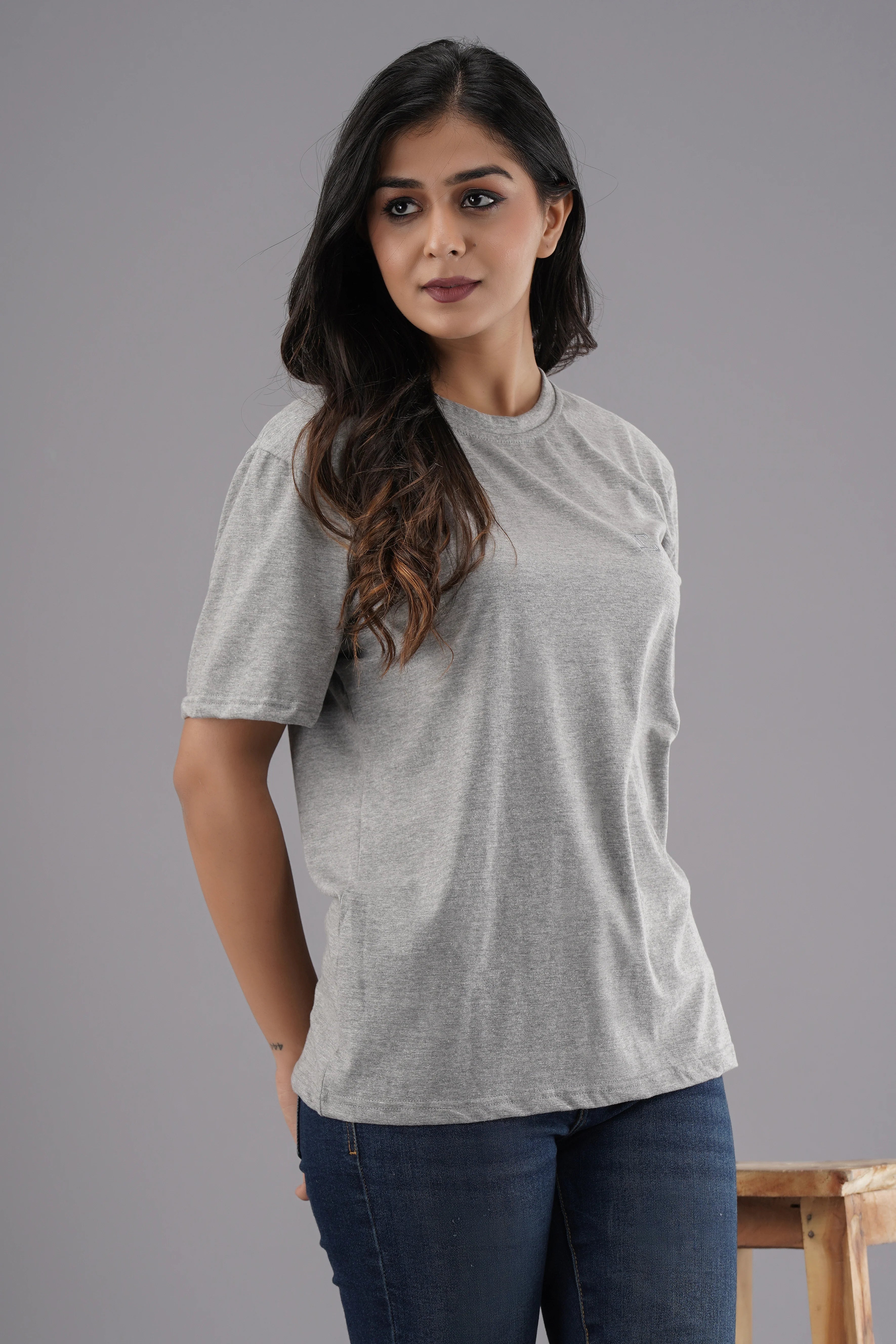 Women's Solid Grey Round Neck T-shirt