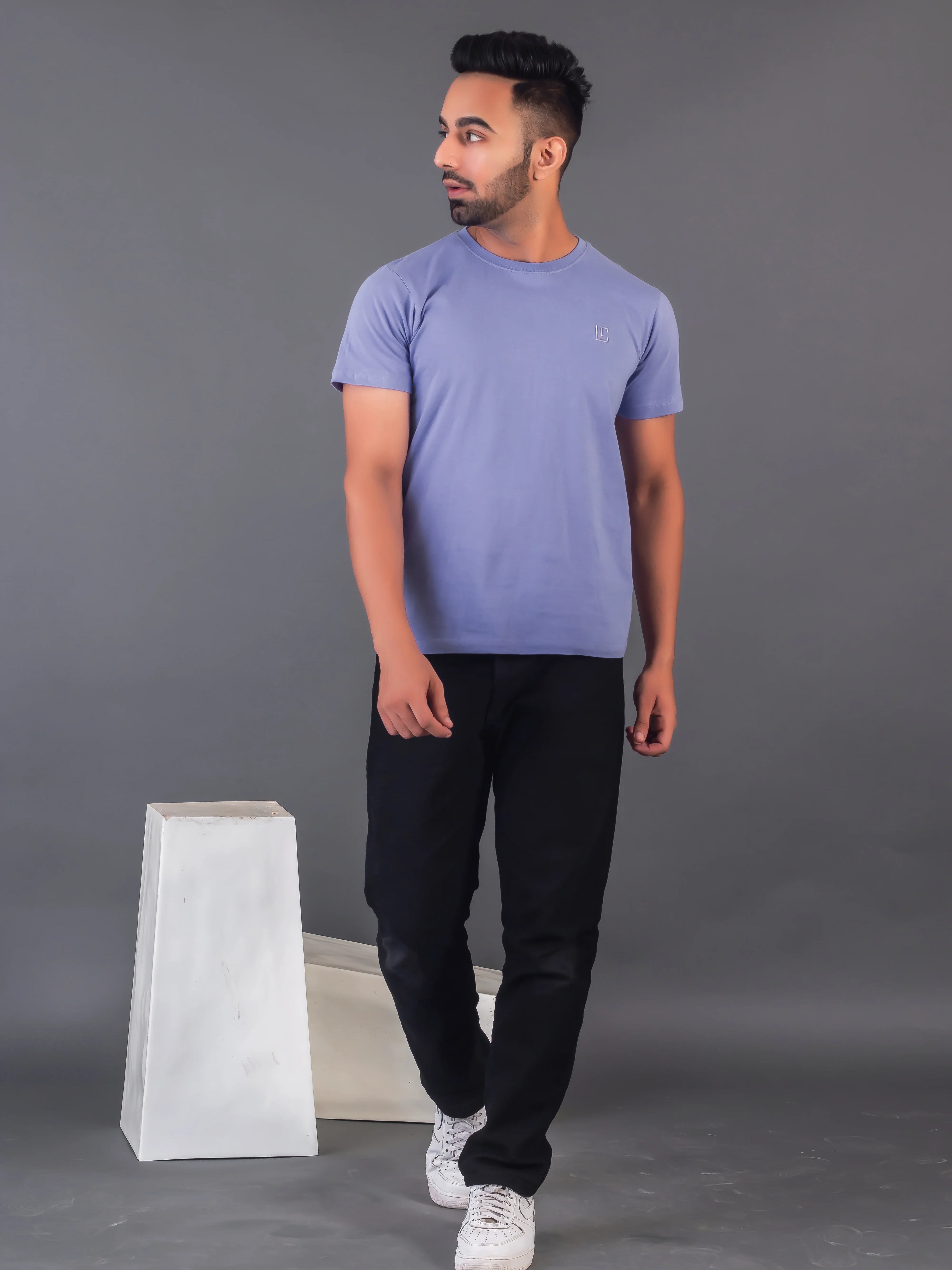 Men's Classic Solid Lavender Round Neck T-shirt