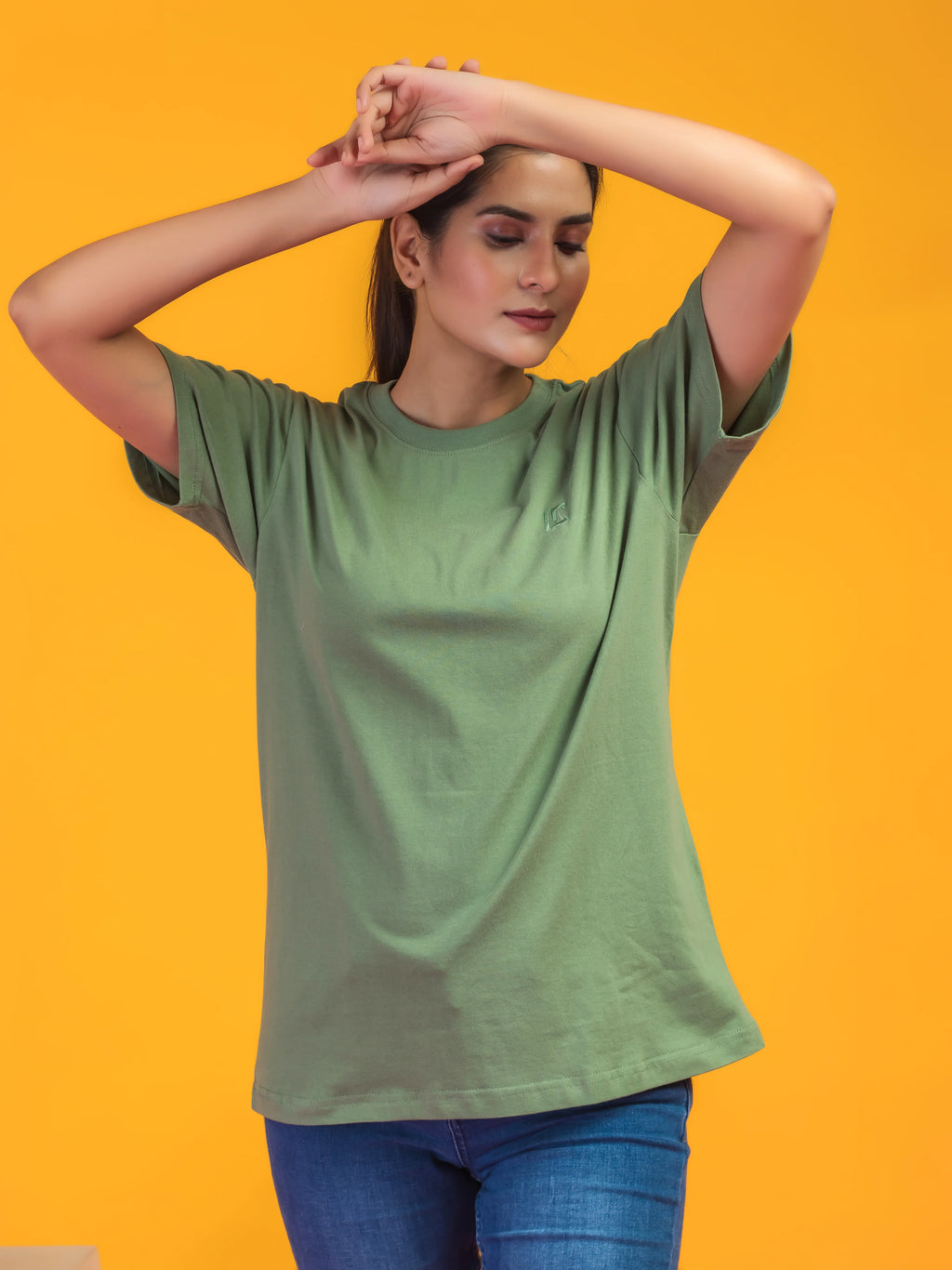 Women's Solid Warm Green Round Neck T-shirt