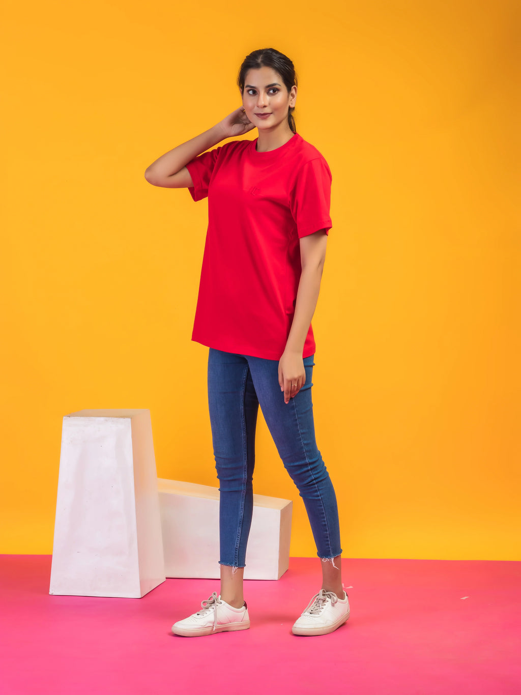 Women's Solid Red Round Neck T-shirt