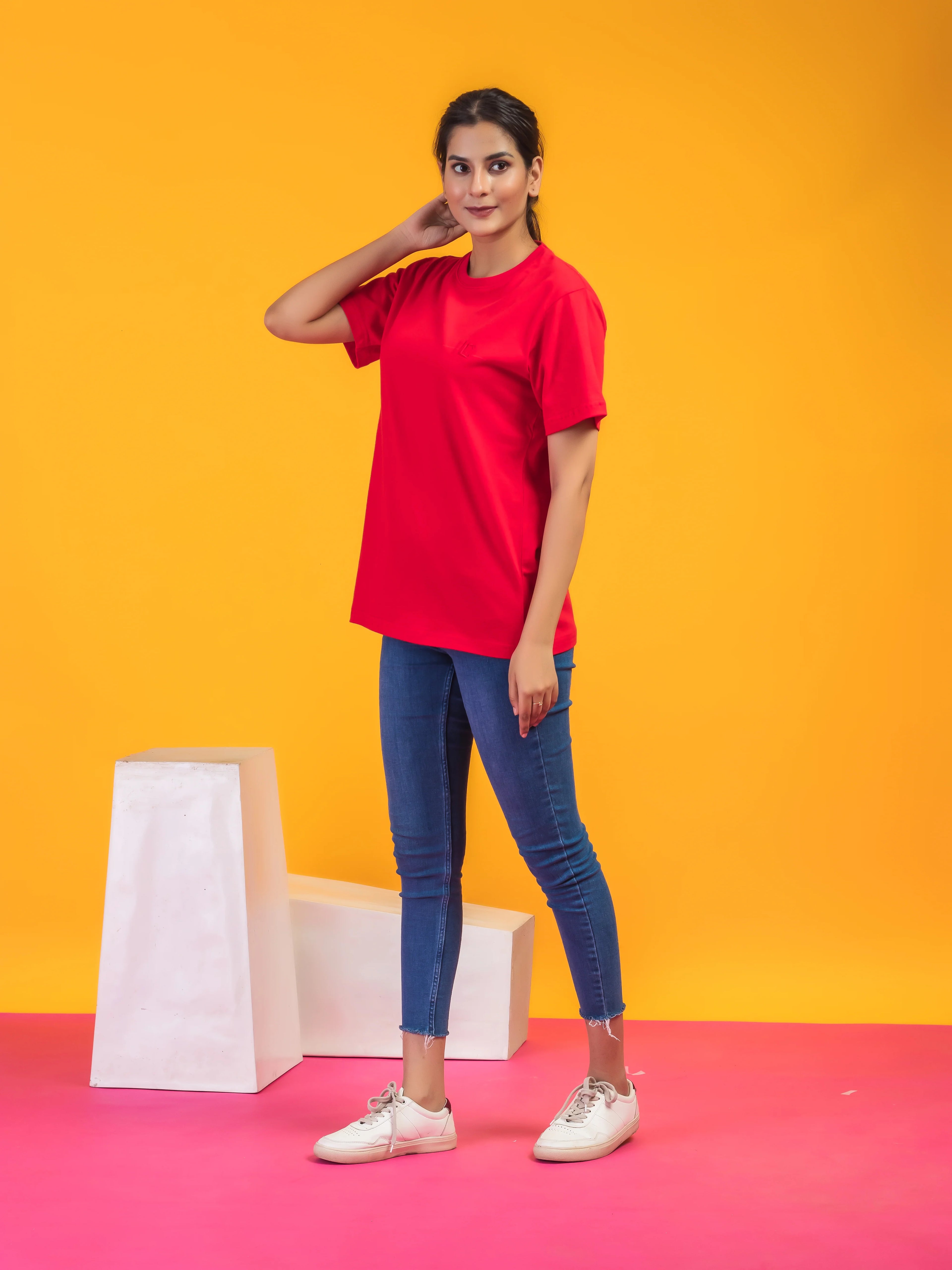 Women's Solid Red Round Neck T-shirt