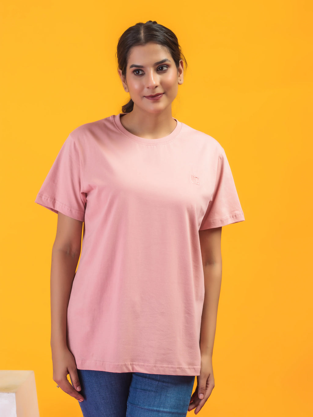 Women's Solid Onion Pink Round Neck T-shirt