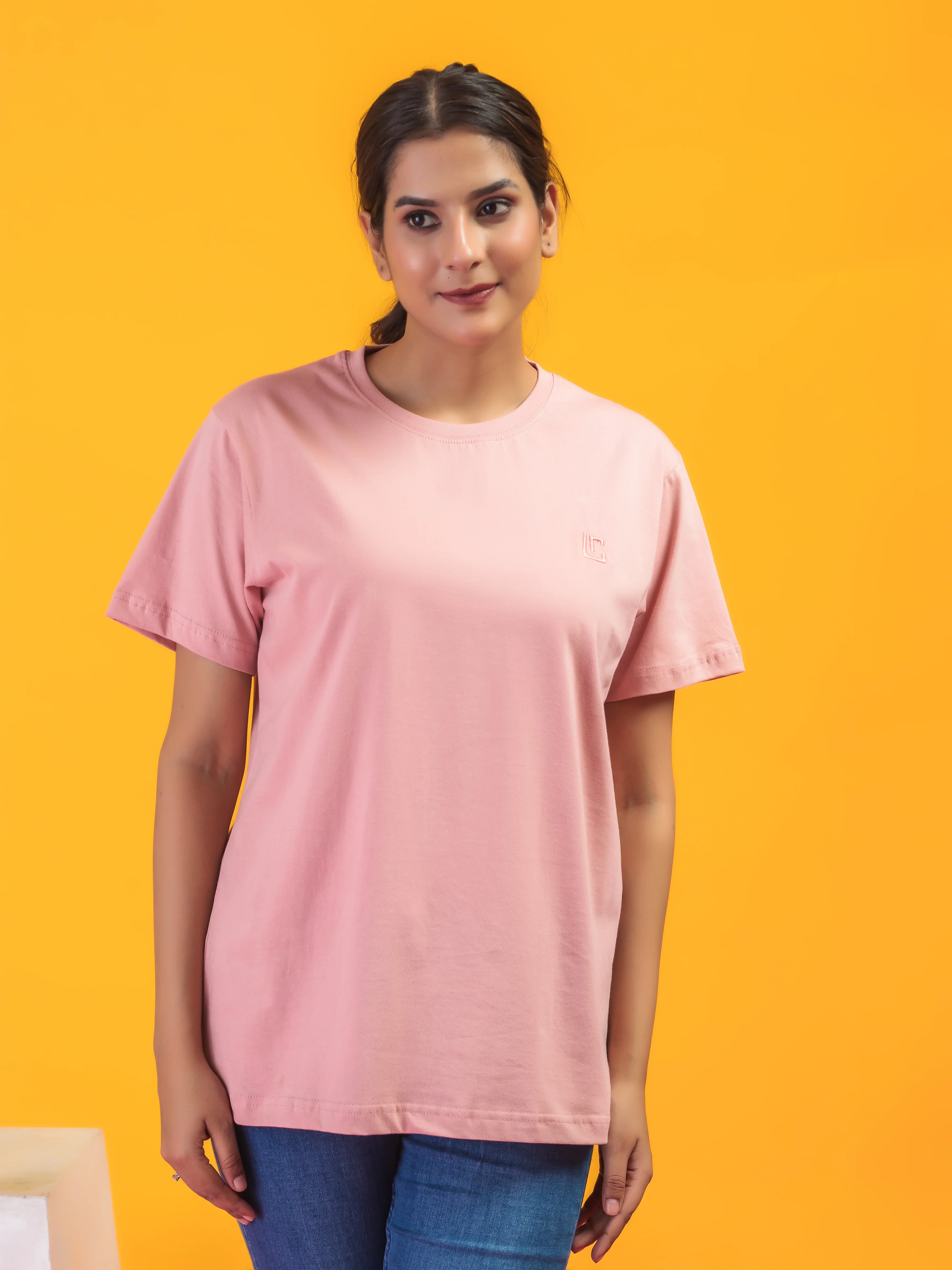 Women's Solid Onion Pink Round Neck T-shirt