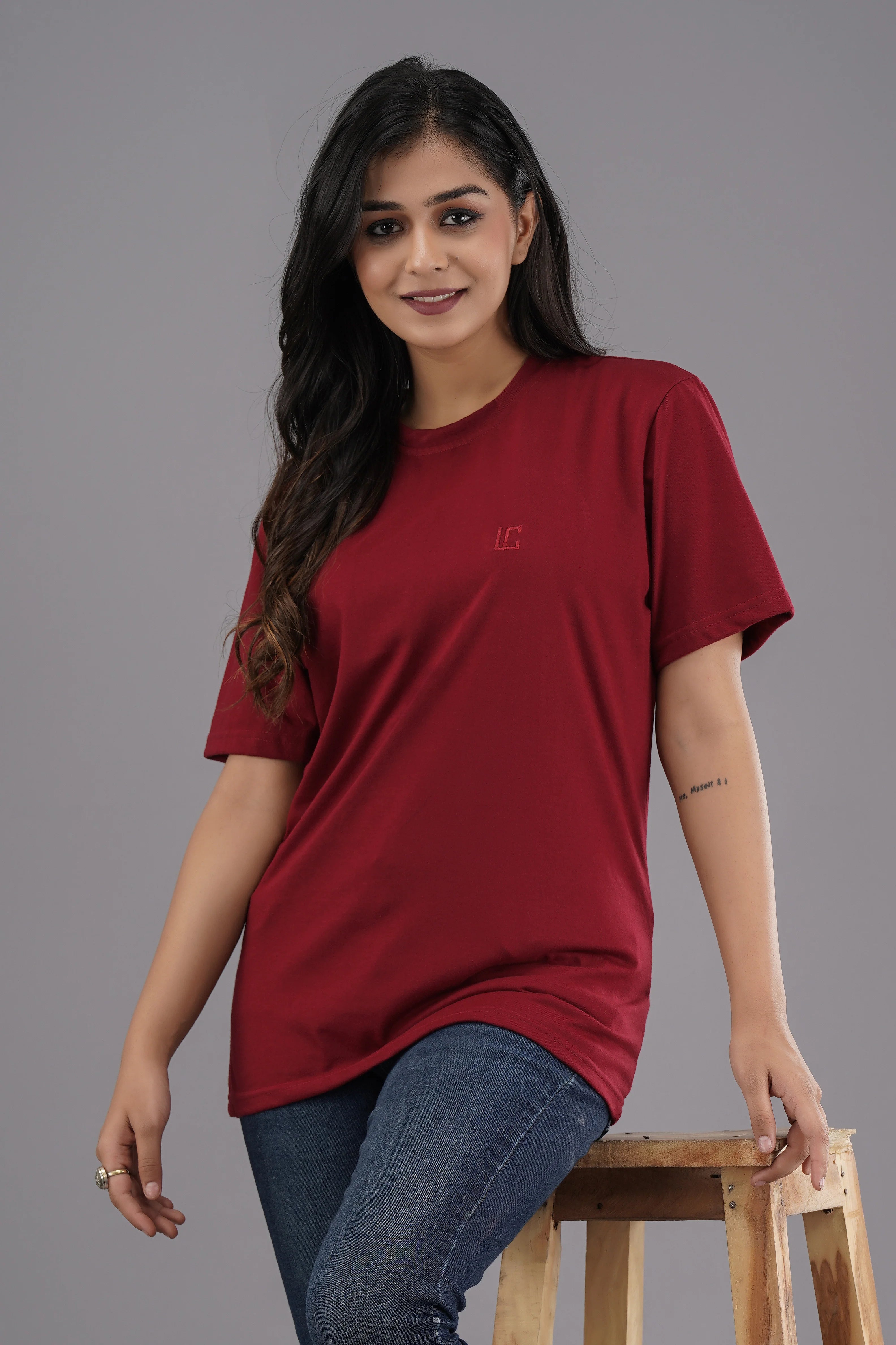 Women's Solid Maroon Round Neck T-shirt