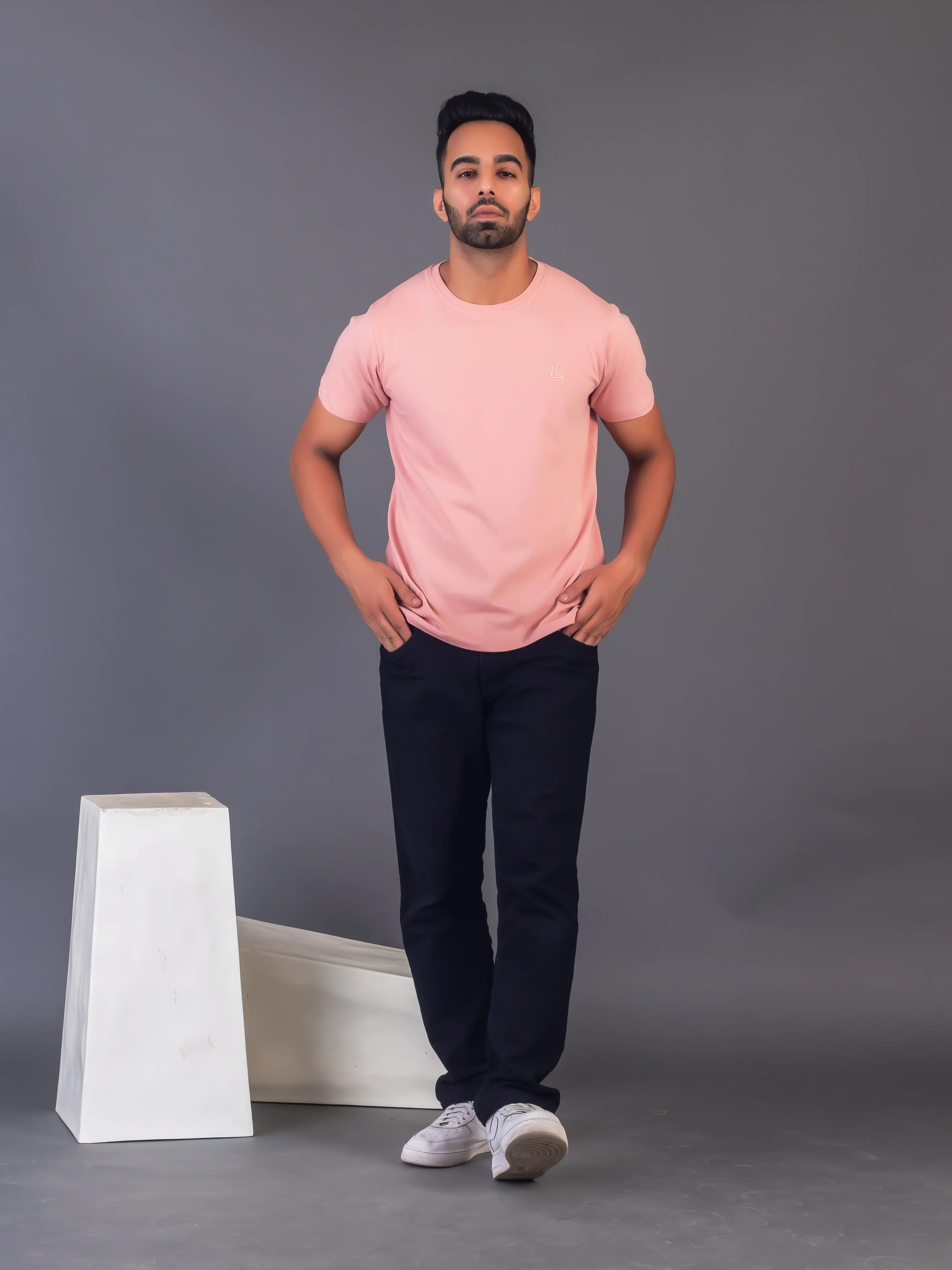 Men's Classic Solid Onion Pink Round Neck T-shirt