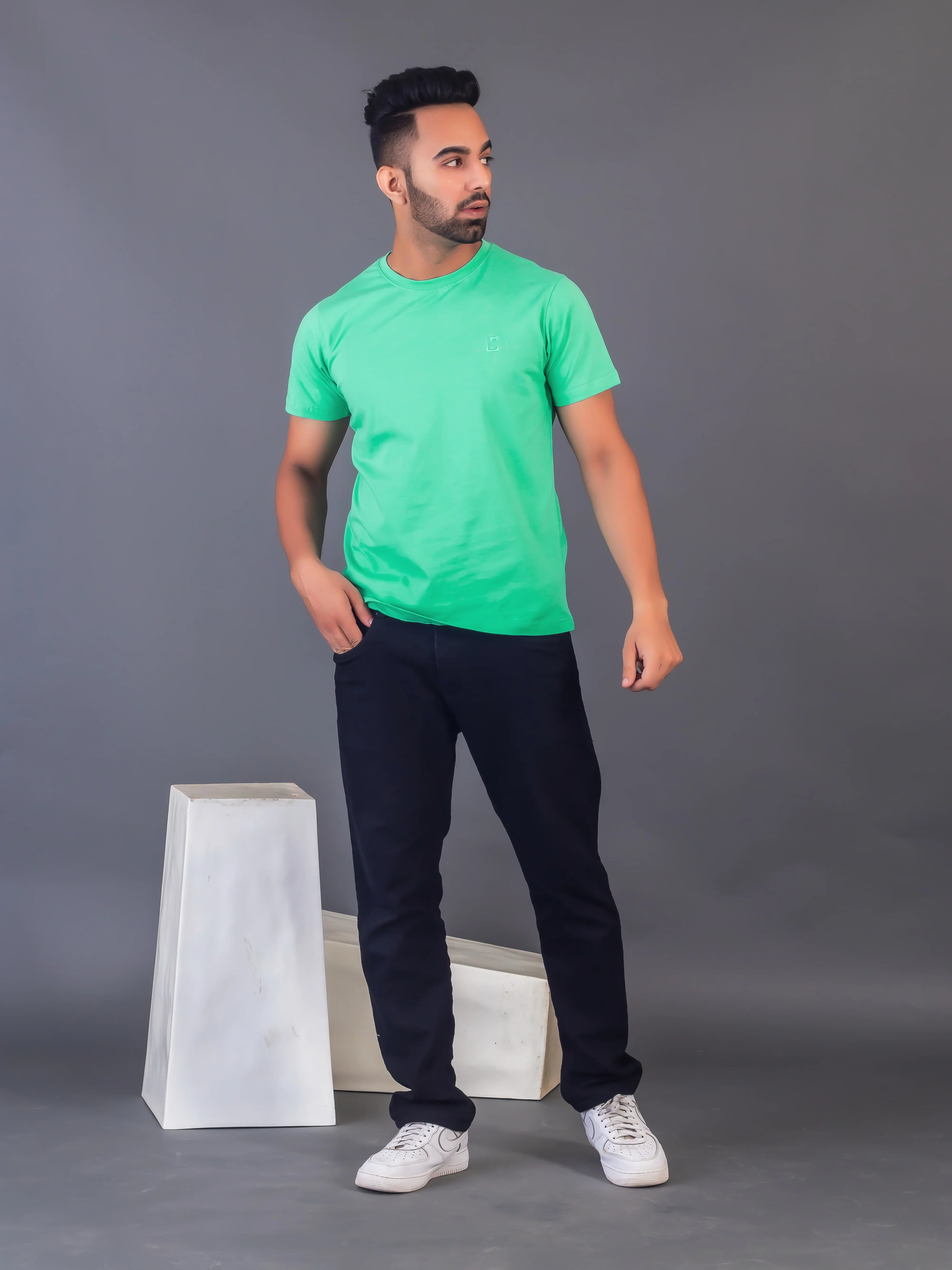Men's Classic Solid Sea Green Round Neck T-shirt