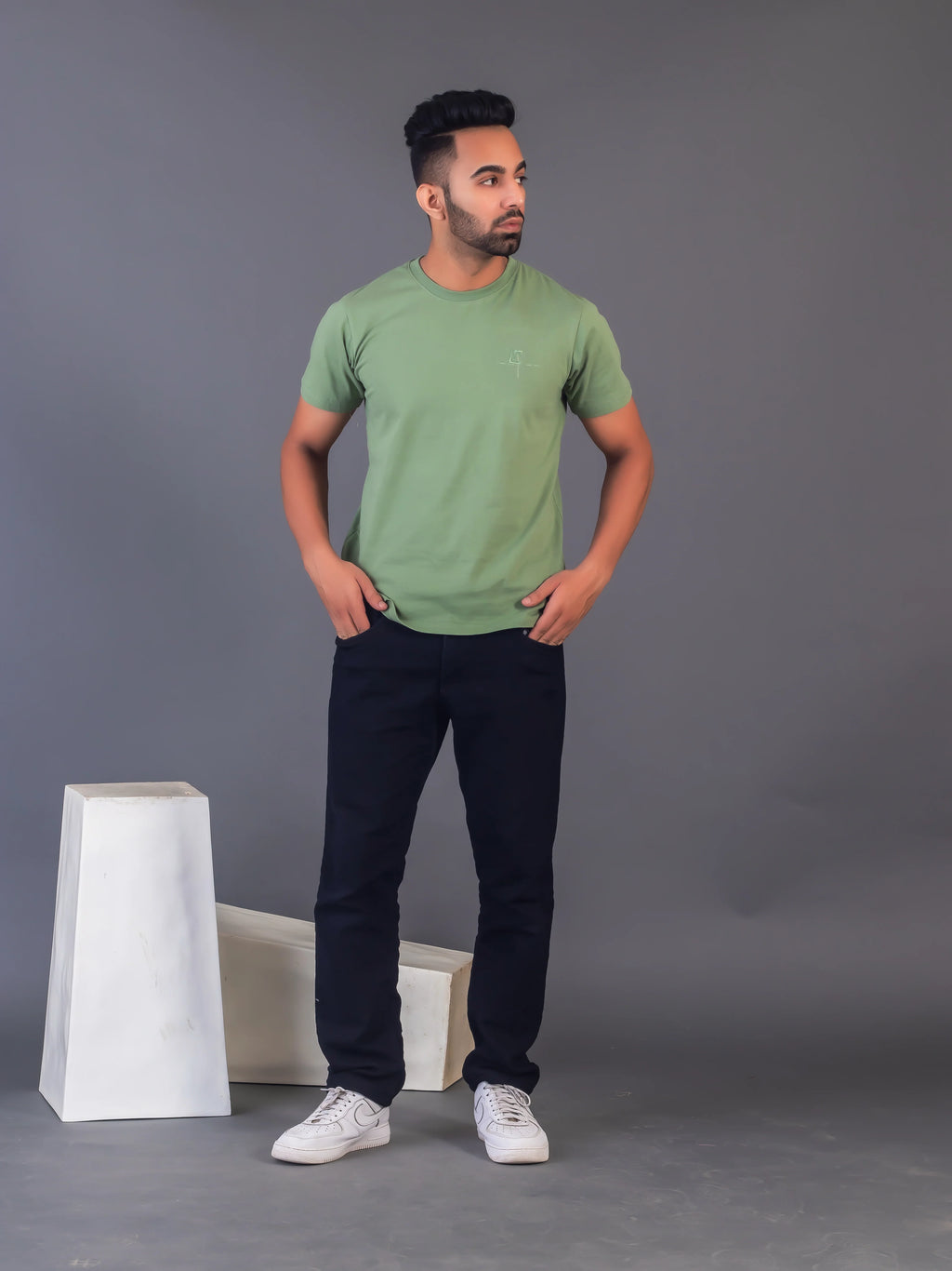 Men's Classic Solid Warm Green Round Neck T-shirt