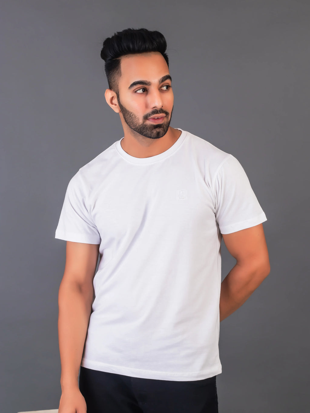 Men's Classic Solid White Round Neck T-shirt